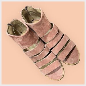 Frye Tash Cut Out Booties in Rosewood color. Women's size 8